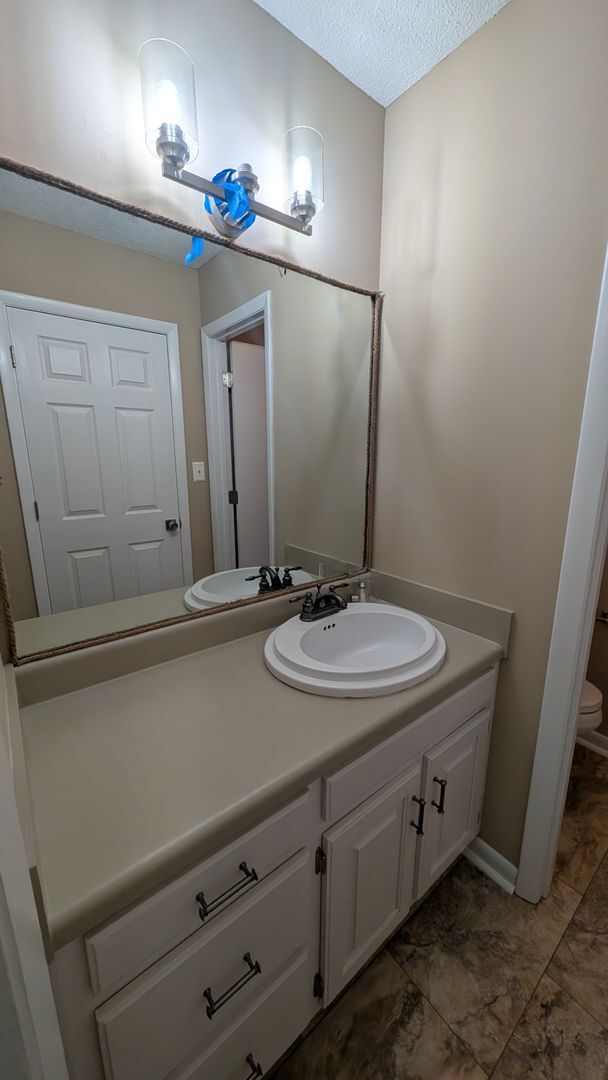 Building Photo - Spacious 4BR Home in Gardendale – Flexible Layout & Massive Backyard!