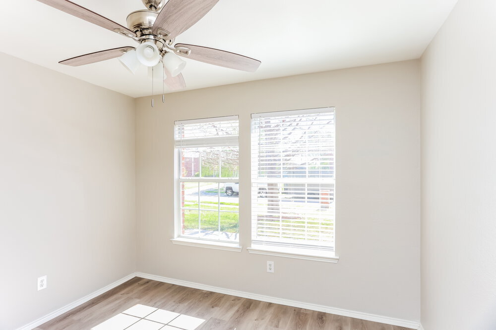 Building Photo - 1205 Hampton Dr