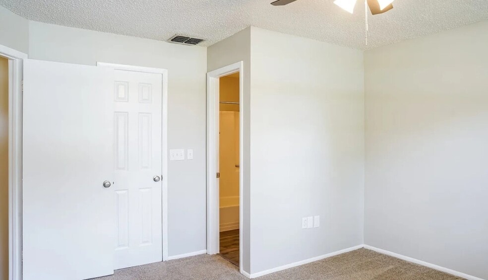 Building Photo - 4635 Squire Hollow Dr