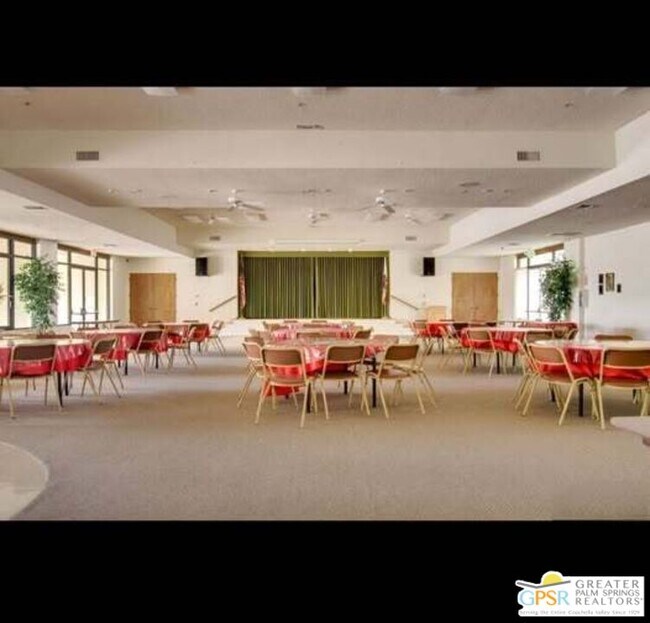 Building Photo - 15300 Palm Dr