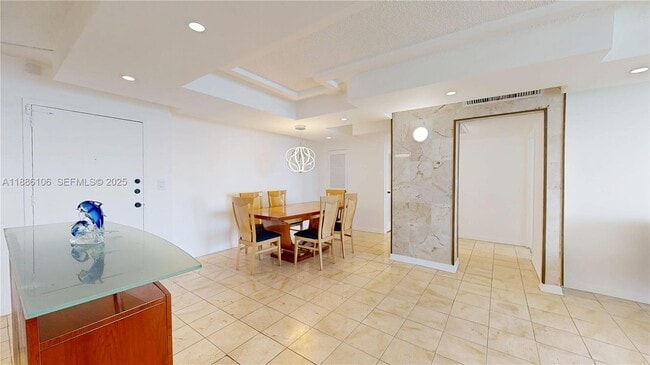 Building Photo - 3140 S Ocean Dr