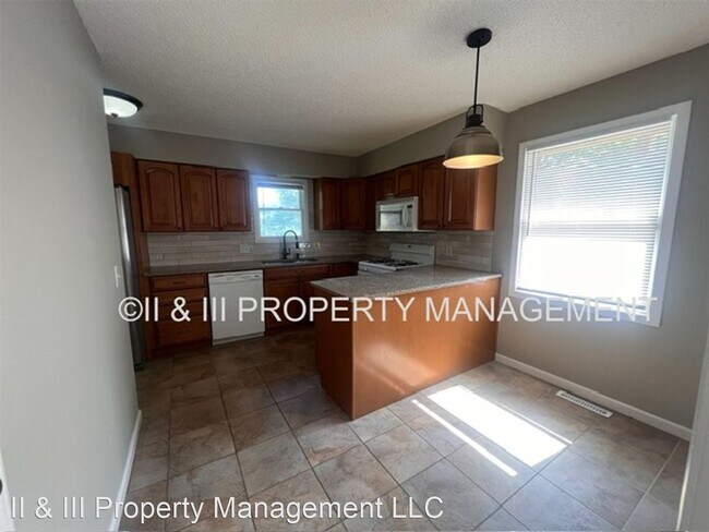 Building Photo - 4 br, 3 bath House - 1308 S Apache Ct