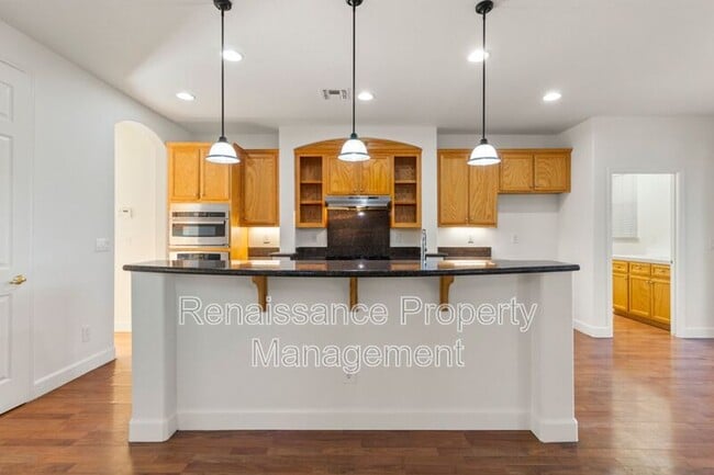 Building Photo - 1801 Riverview Ave