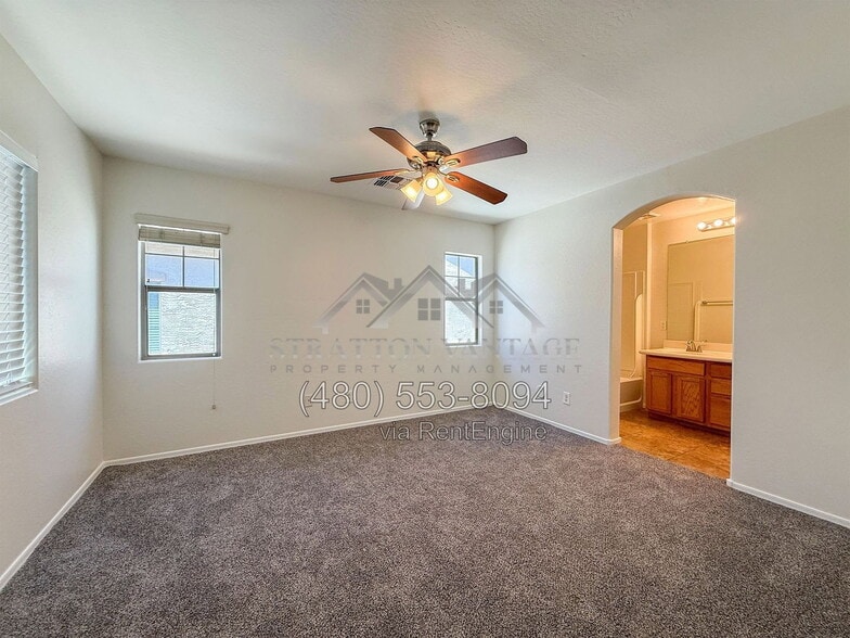 Building Photo - 4737 E Olney Ave
