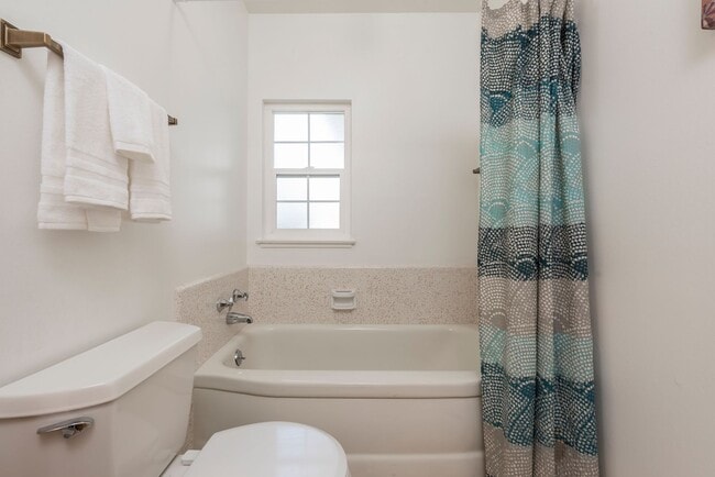 Building Photo - North Napa 4 bed 3 bath Home Available to ...