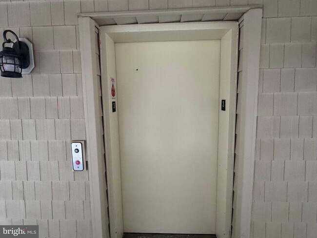 Building Photo - 622 Oyster Bay Pl