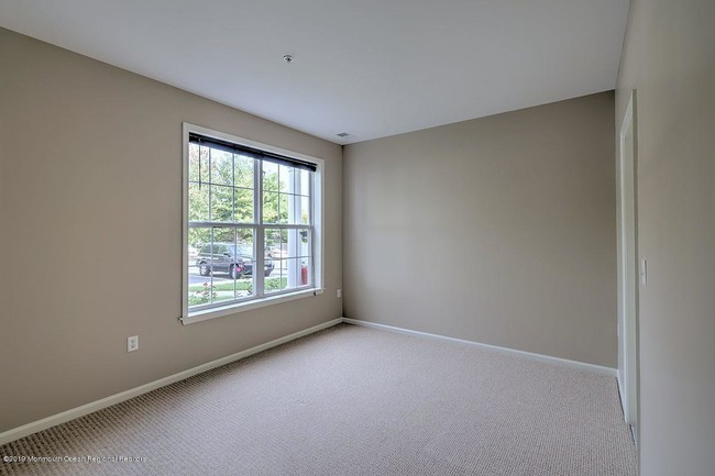 Building Photo - 363 St Andrews Pl