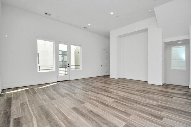 Building Photo - 1507 Robin St