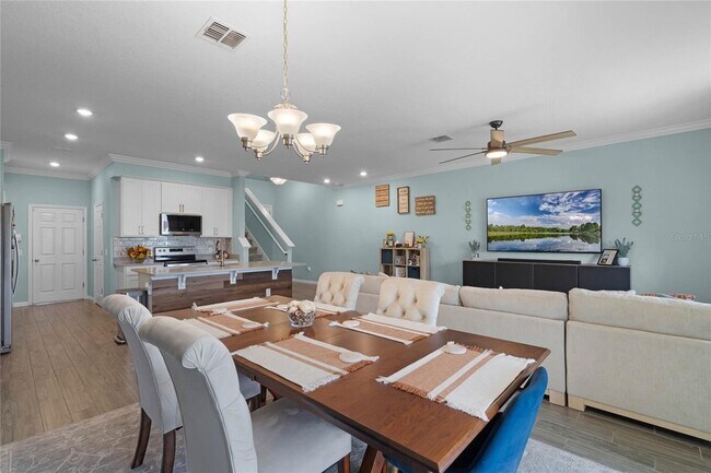Building Photo - 15691 Willow Arbor Cir