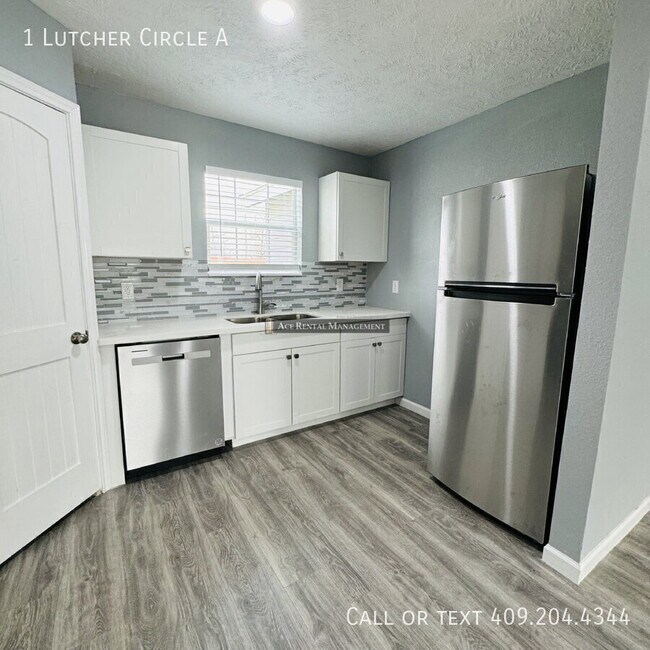 Building Photo - 1 Lutcher Circle A