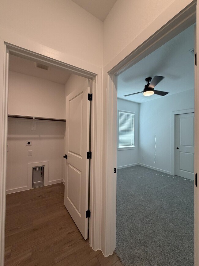 Building Photo - 4819 Legends Bay Dr