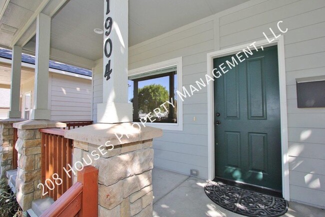 Building Photo - Craftsman Style Home on the Boise Bench