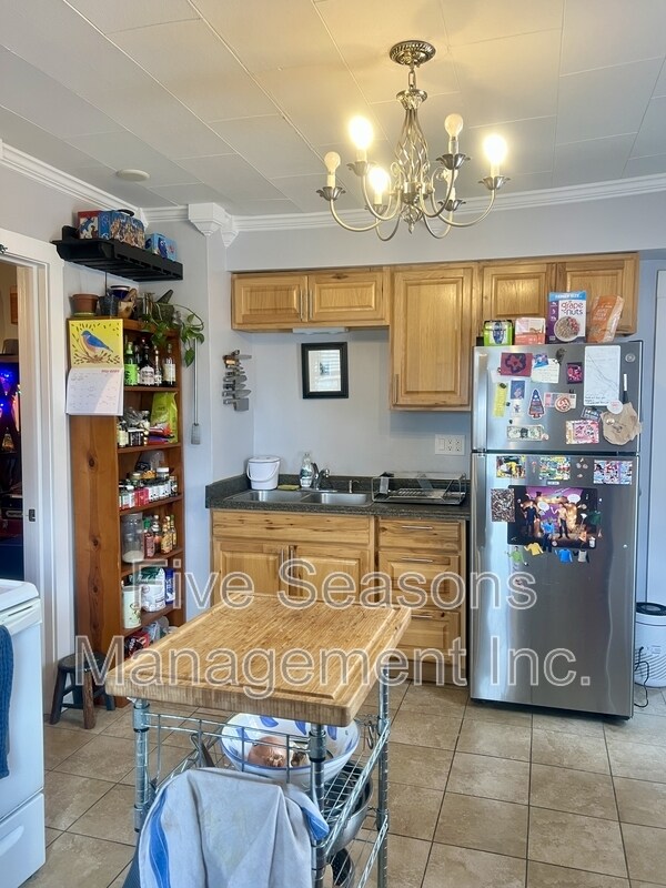 Building Photo - 65-67-67 Intervale Ave