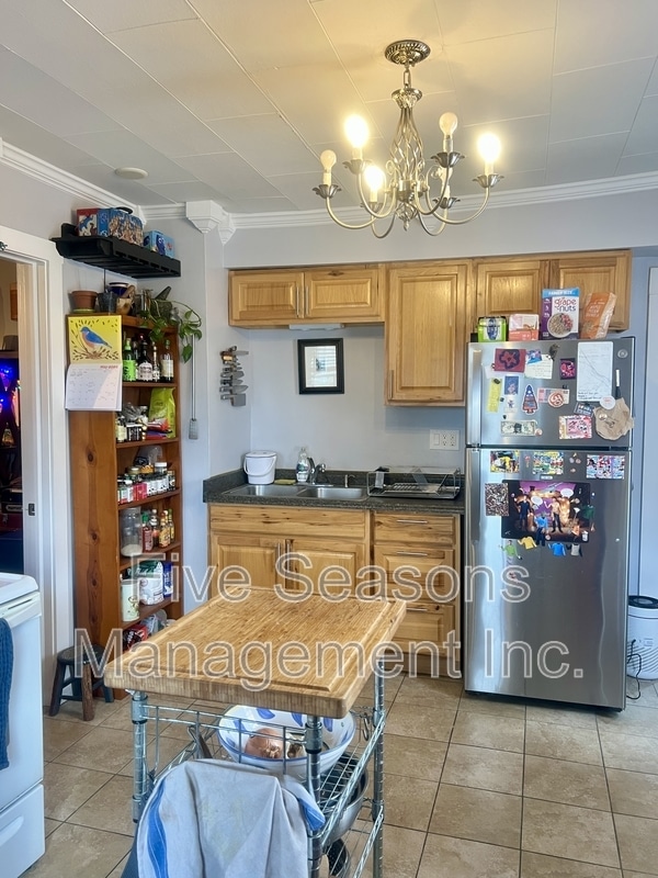 Building Photo - 65-67 Intervale Avenue - 4