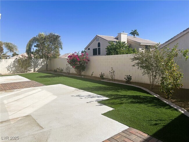 Building Photo - 312 Modesto St