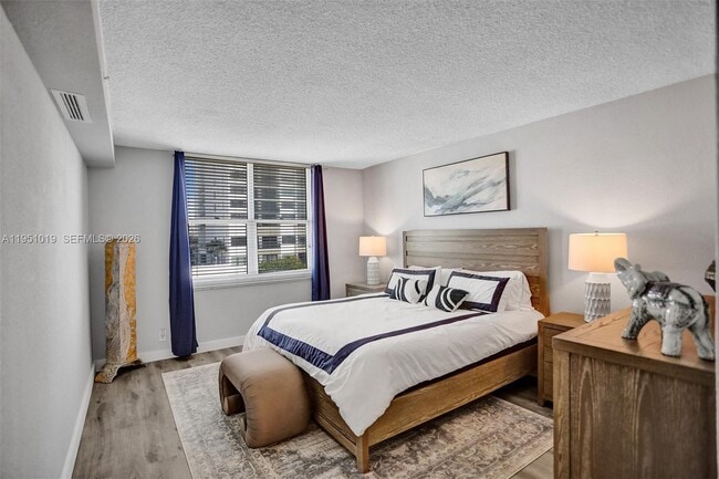 Building Photo - 2501 S Ocean Dr