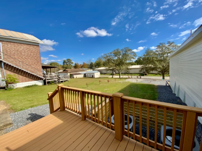 Building Photo - 149 1st St S