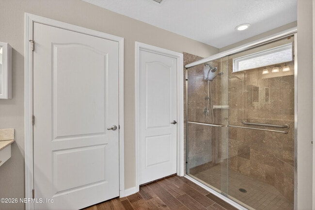 Building Photo - 83650 Nether St