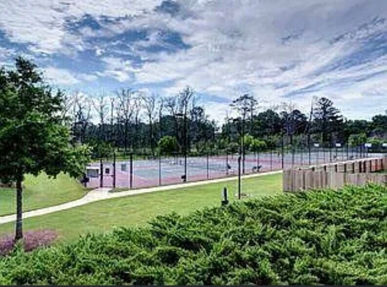 Building Photo - 3911 Kingfisher Dr