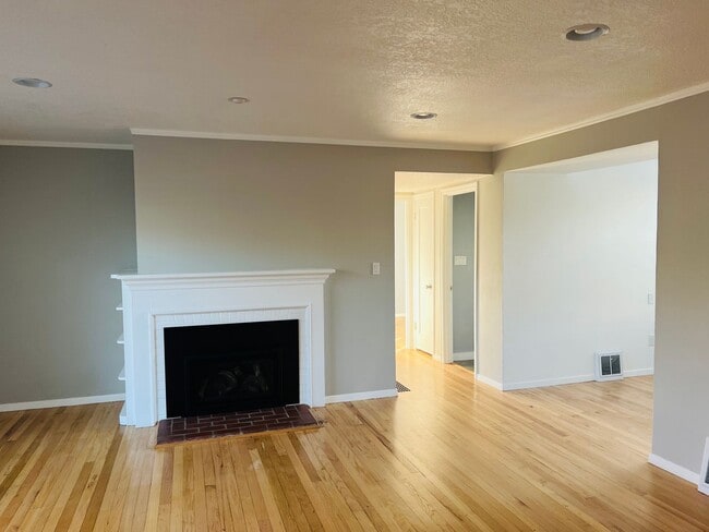 Building Photo - Bittersweet memories, Full Beautiful Remodel Highly Desired Lincoln Neighborhood