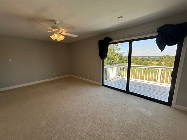 Building Photo - Beautiful Home with Beautiful Views