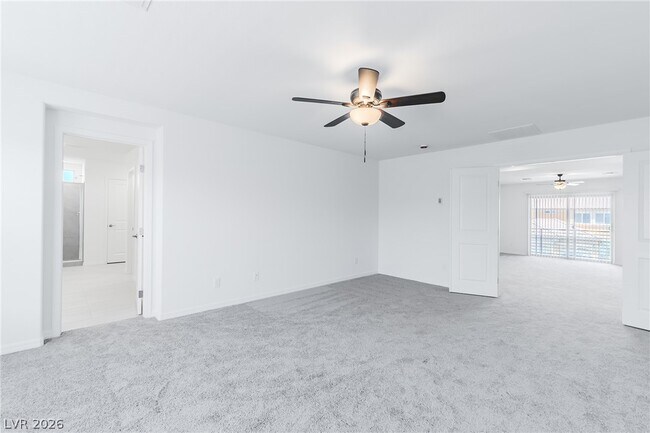 Building Photo - 5733 S Tioga Way