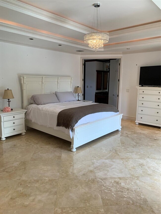 Building Photo - 2626 Barcelona Dr