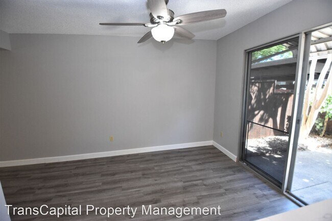 Building Photo - 8867 Salmon Falls Dr