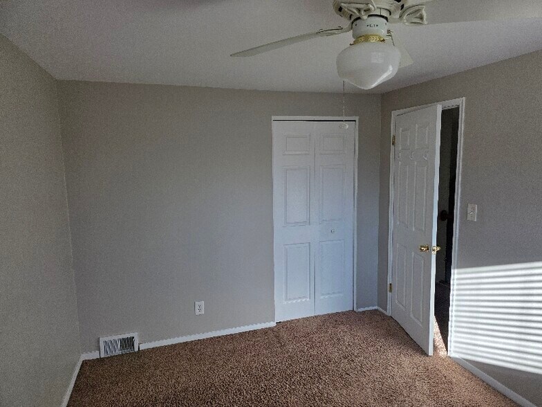 Building Photo - 31659 Perth St