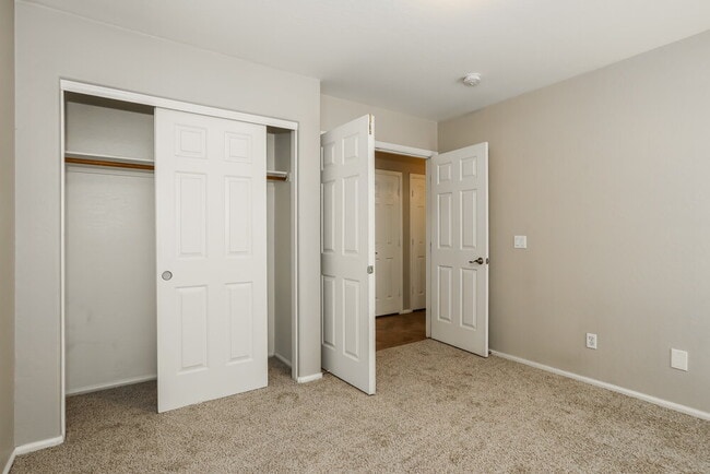 Building Photo - 14988 W Riviera Dr