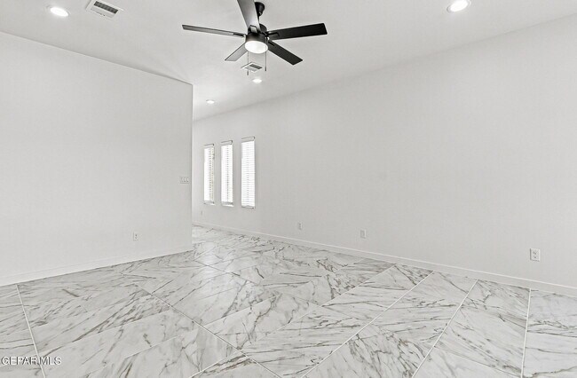 Building Photo - 13909 Paseo Perlas Dr