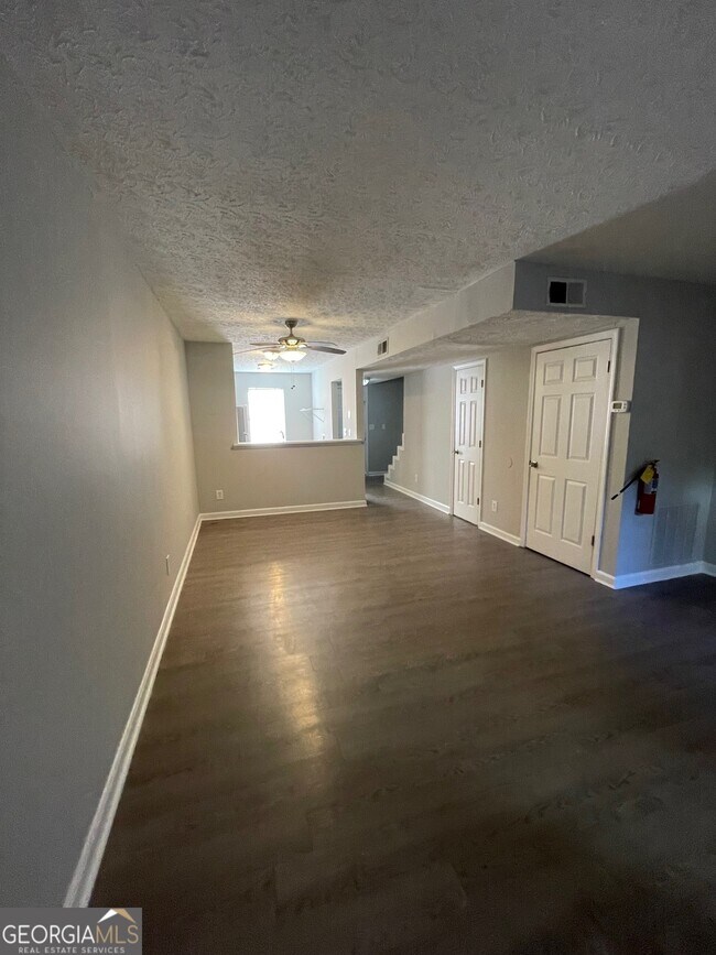 Building Photo - 763 South St