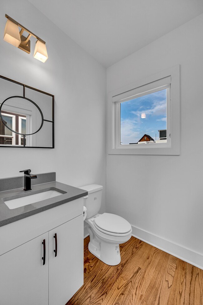 Building Photo - 3325 Felicia St