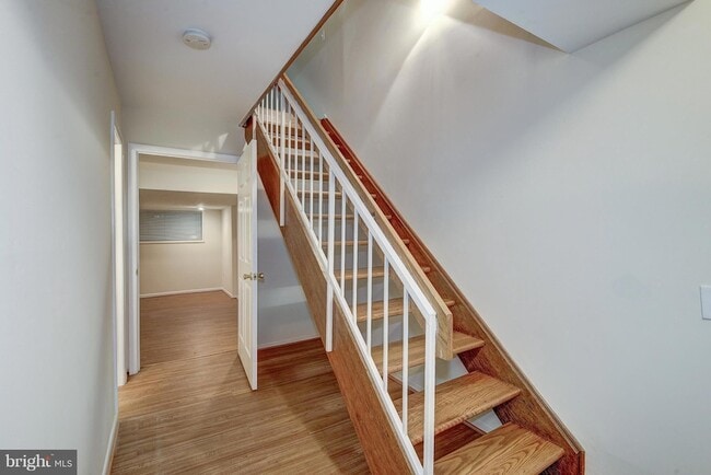 Building Photo - 1502 Farsta Ct