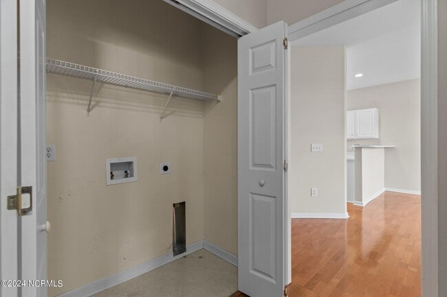 Building Photo - 903 Shelton Ct
