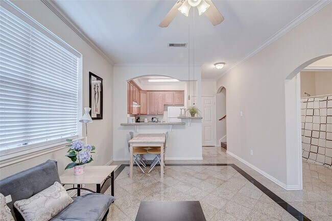 Building Photo - 9400 Bellaire Blvd