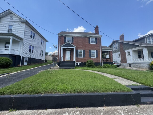 Building Photo - 310 Yeardley Ave