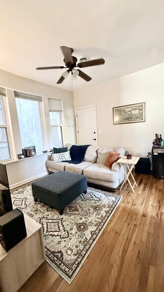 Building Photo - 2246 W Armitage Ave