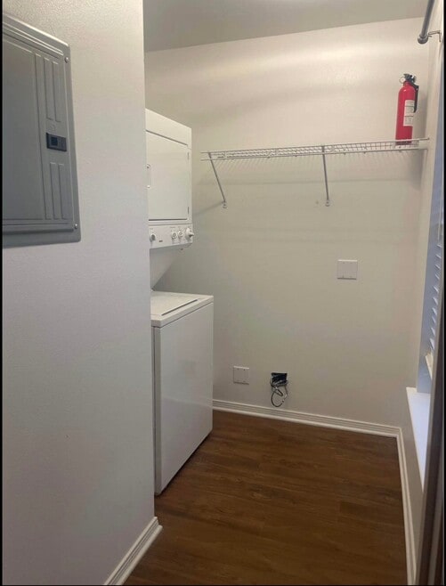 Building Photo - 5222 Medina Rd