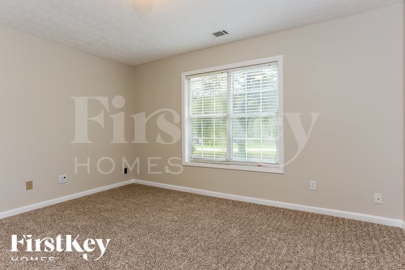 Building Photo - 1999 Bullock Trail