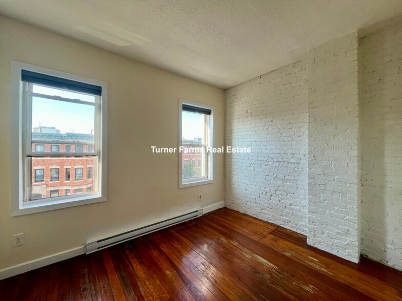 Building Photo - 880 Huntington Ave