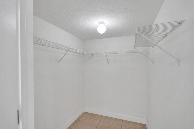 Building Photo - 15075 Michelangelo Blvd