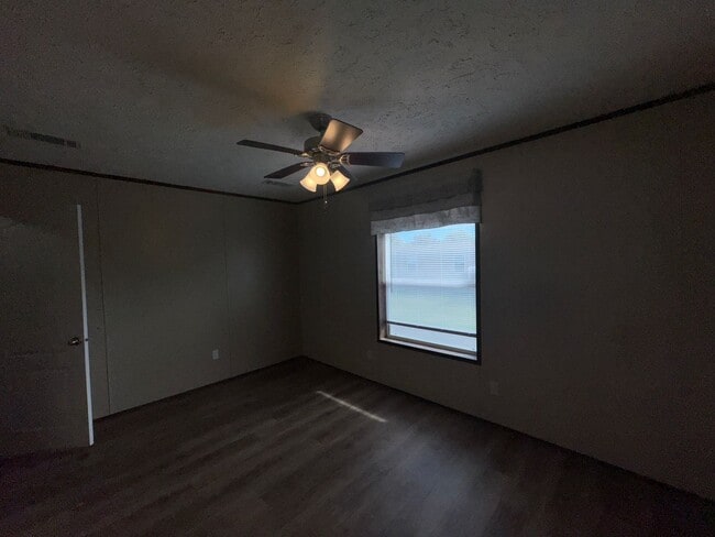 Building Photo - University Estates 63