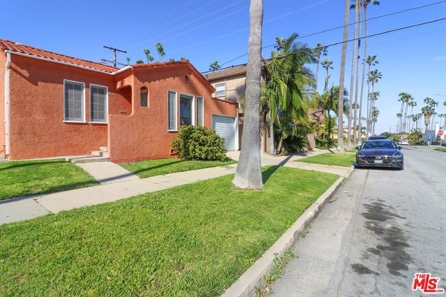 Building Photo - 3815 57th St