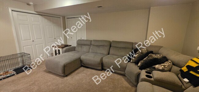 Building Photo - 5605 Bluff Pl