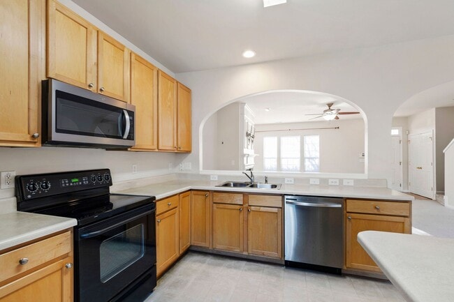 Building Photo - Prime Morrisville Location – Updated 3BR Townhome in Walnut Woods