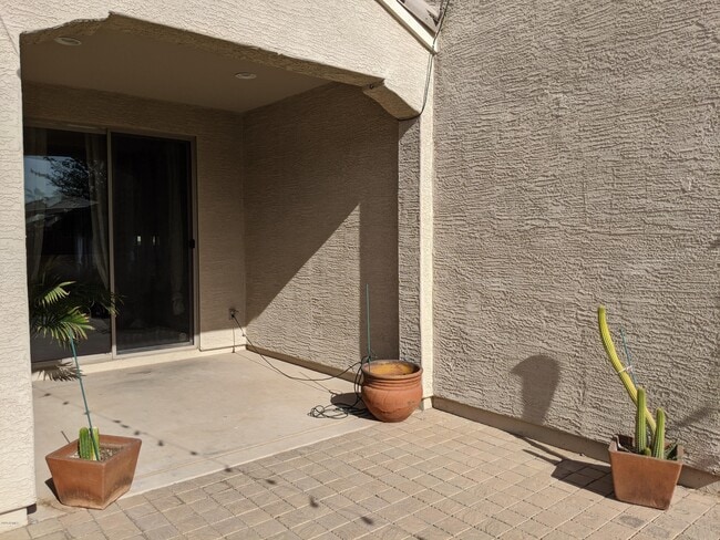 Building Photo - 21019 E Avenida Del Valle