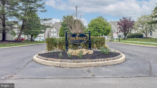 Building Photo - 17 Chelmsford Ct