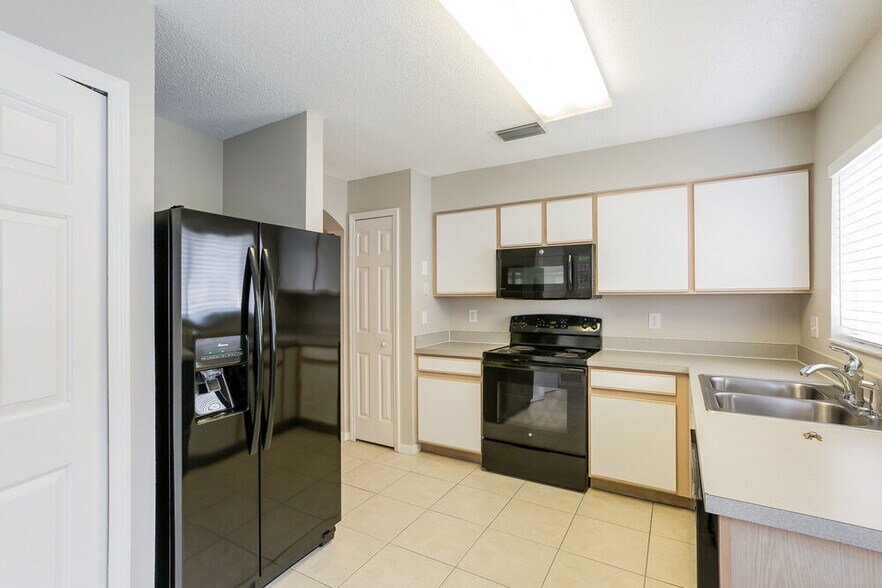 Building Photo - 3146 Pine Top Dr