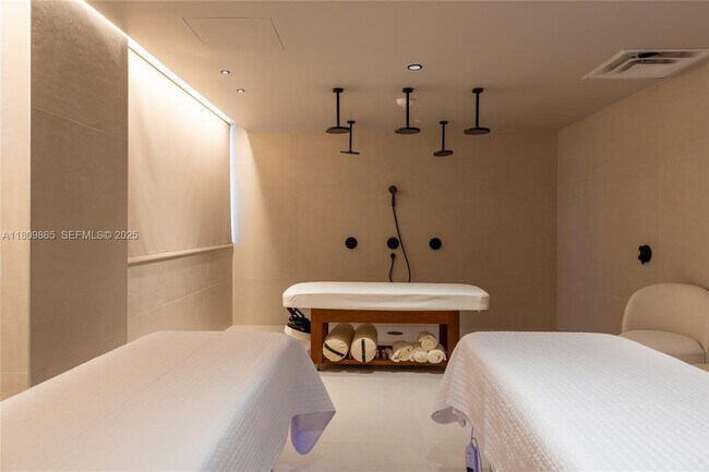 Building Photo - 159 NE 6th St